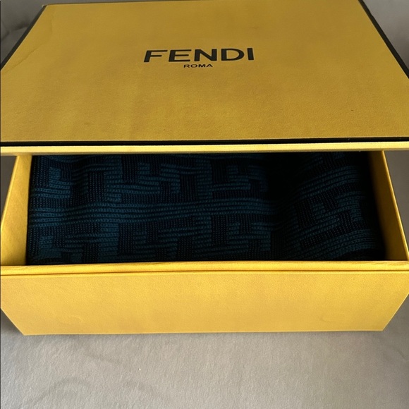 FENDI FF Zucca Wool Scarf NEW - Picture 10 of 13